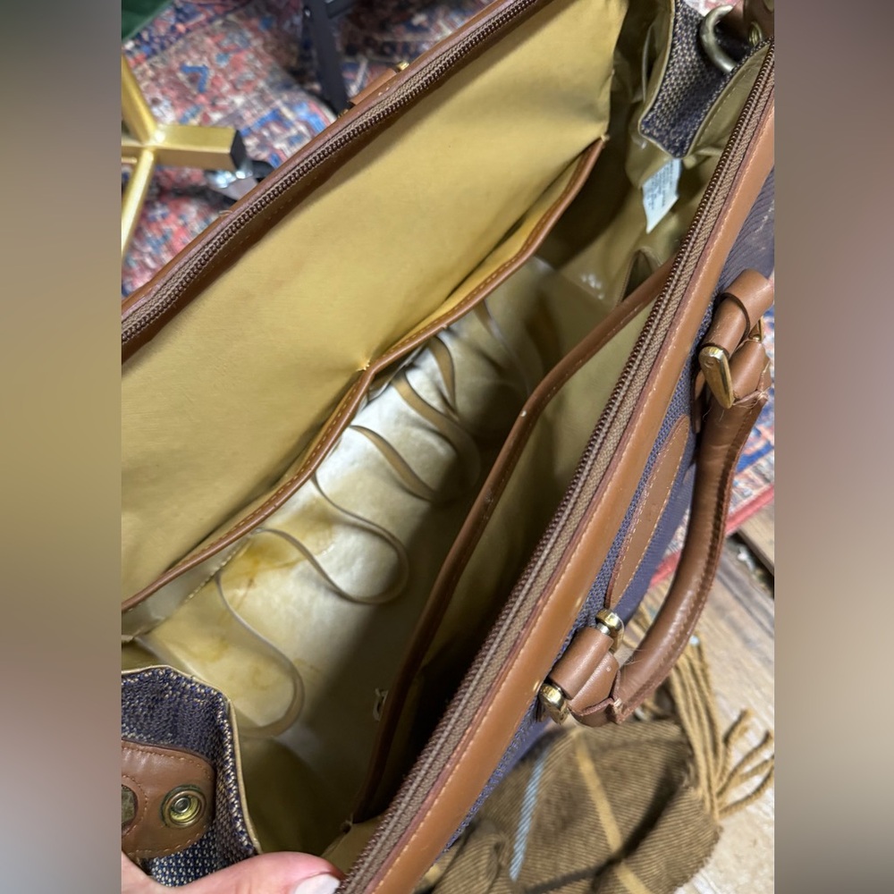 Vintage Brown and Tan Men's Travel Bag - Picture 7 of 10